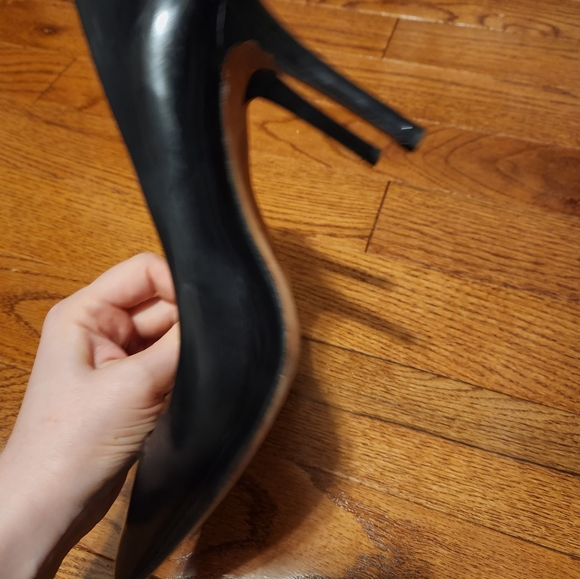 Coach Pumps - Picture 2 of 6